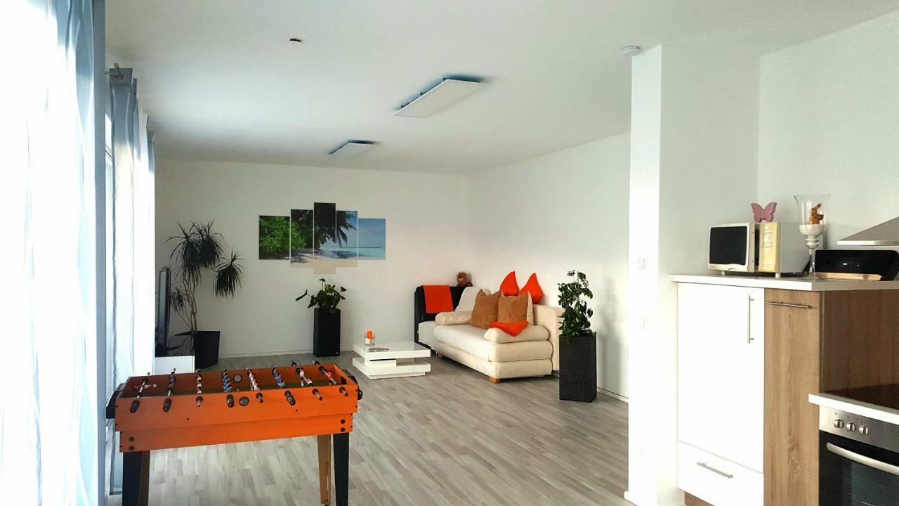 Moderne Neubau Ferienwohnung Кассель Экстерьер фото