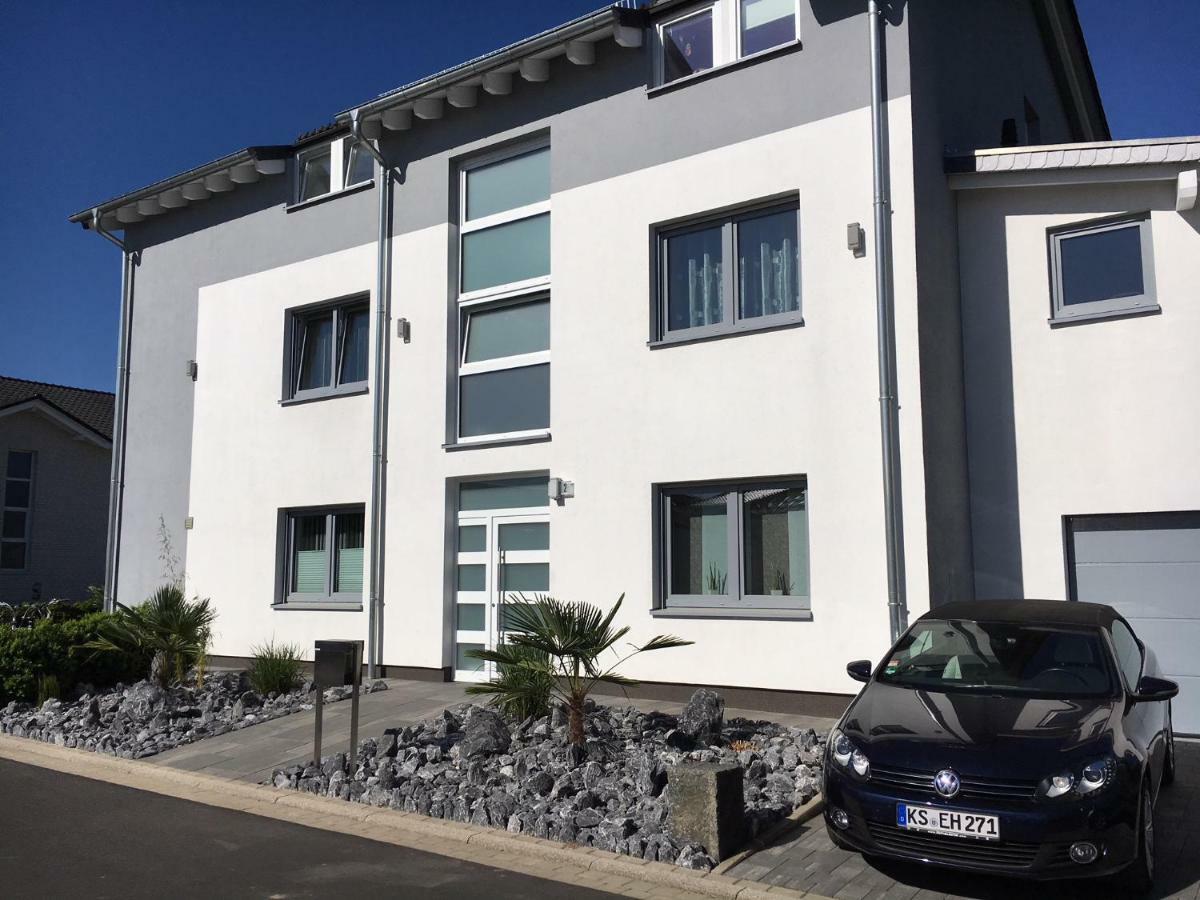 Moderne Neubau Ferienwohnung Кассель Экстерьер фото